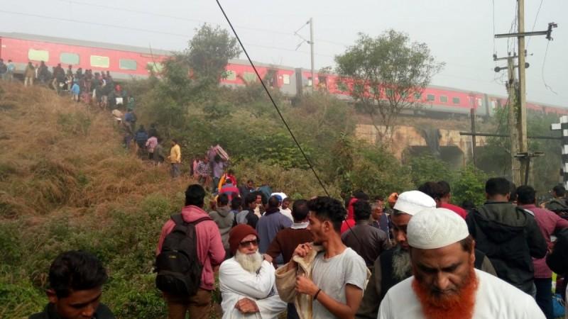 As many as 40 people were injured when Mumbai-Bhubaneswar Lokmanya Tilak Terminus (LTT) Express derailed after hitting a goods train near Nergundi railway station in Odisha. Lokmanya Tilak express