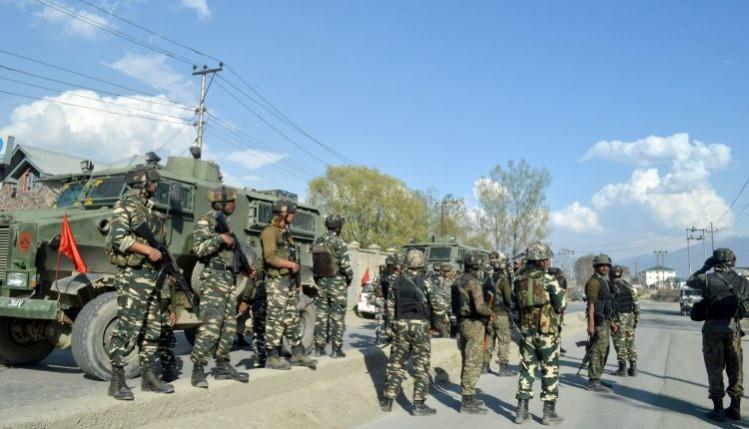 Security force party on the Jammu-Srinagar highway(Photo: IANS) CRPF