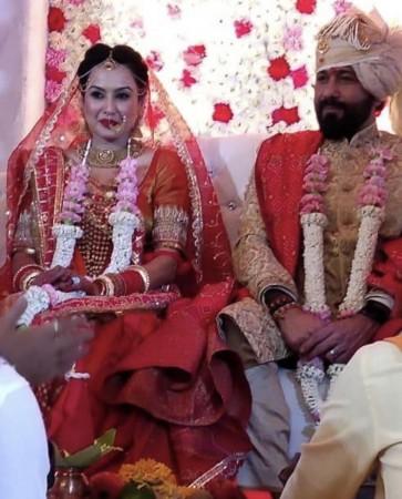 Watch: Kamya Panjabi is beaming with happiness at her wedding; See pics ...