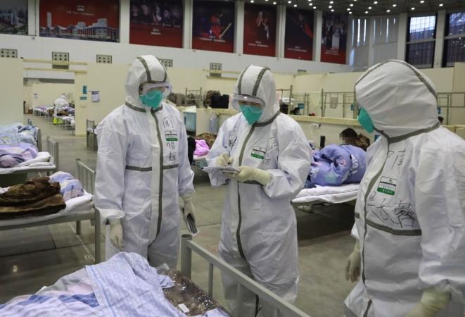 Medical workers work at Coronavirus
