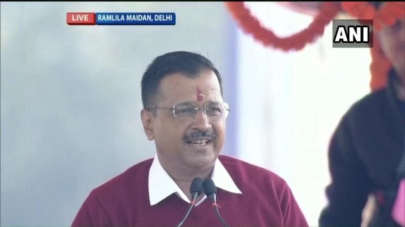 Kejriwal vowed to live as a common man, but he has only betrayed Delhi. He joined four bungalows to build this Sheesh Mahal. We have not seen a more deceptive politician after independence. Kejriwal