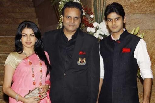 Bhagyashree with family Bhagyashree with family