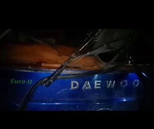 Mangled remains of the bus Pakistan train accident