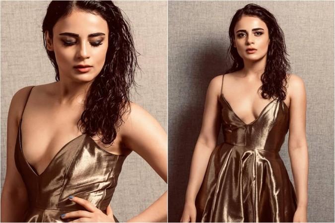 Radhika Madan opens up about feeling embarassed when a boy told her, 'arey,  your bra-strap is showing' - IBTimes India