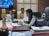 School girls become District Collector in Buldhana