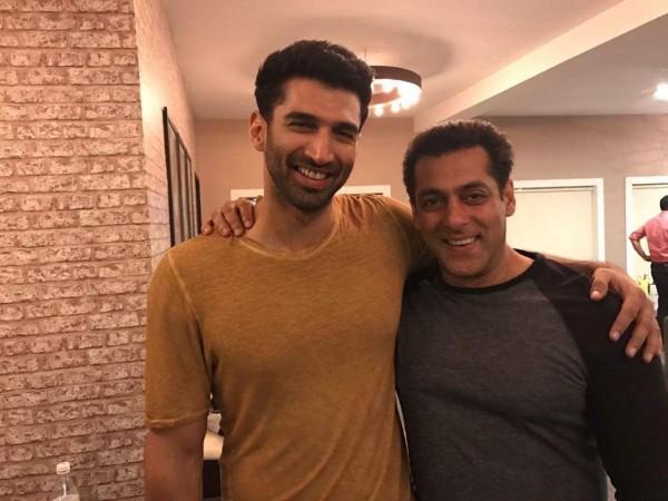 Salman Khan and Aditya Roy Kapoor (Source: Twitter) Aditya Roy kapoor with Salman Khan
