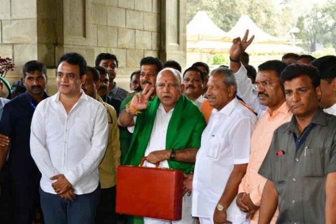 Karnataka CM BS Yediyurappa at Vidhan Soudha presenting the state budget. Twitter Karnataka CM BS Yediyurappa at Vidhan Soudha presenting the state budget. Twitter