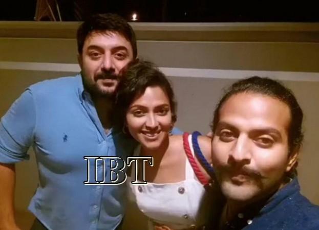 Amala Paul with Arvind Swamy and her boyfriend Bhavninder Singh. Amala Paul with Arvind Swamy and her New Boyfriend