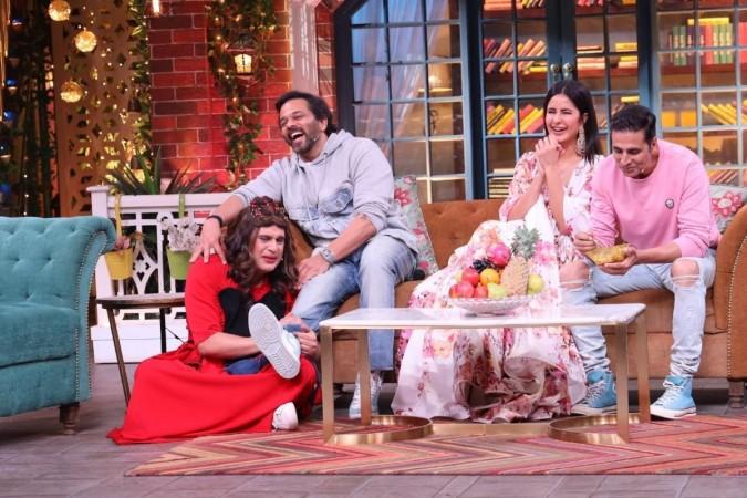 Sapna aka Krushna Abhishek with the cast of Sooryavanshi at the Kapil Sharma show Kammo Bua aka Krushna Abhishek with the cast of Sooryavanshi at the Kapil Sharma show