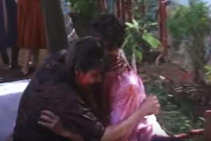 Shah Rukh Khan and Gauri Khan celebrating Holi back in 2000. Shah Rukh Khan and Gauri Khan celebrating Holi back in 2000