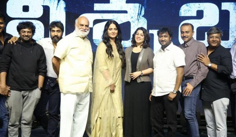 Anushka Shetty with dignitaries at the event marked to celebrate her 15 years in film industry. Anushka Shetty's 15 Years Celebration Event
