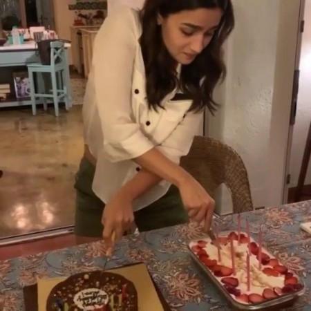 Alia bhatt birthday cake