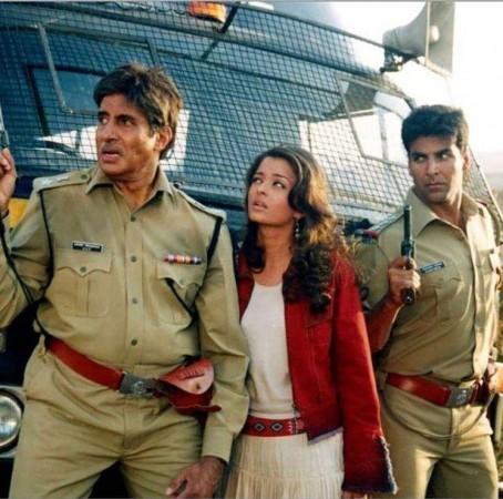 Amitabh Bachchan, Aishwarya Rai and Akshay Kumar in a still from Khakee movie Aishwarya Rai in Khakee movie