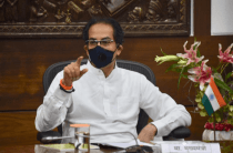 uddhav thackery in mask