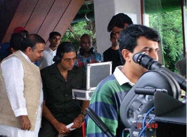 A picture from the the sets of Mani Ratnam's Hindi movie Guru. Abhishek Bachchan on the sets of Mani Ratnam's Guru