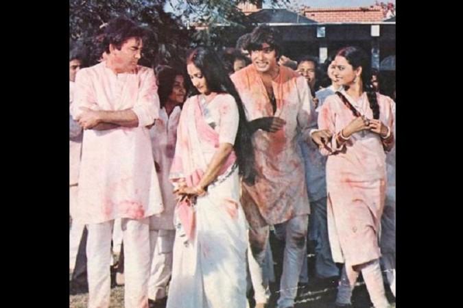 Did you know Sanjeev Kumar did Silsila for Jaya Bachchan? Details Inside -  IBTimes India