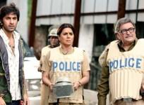 Ranbir Kapoor with his father Rishi and mother Neetu in the film Besharam