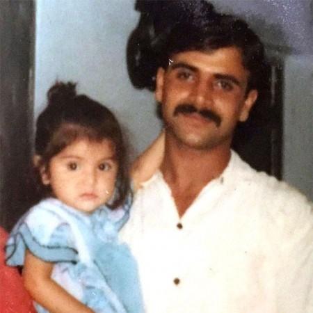 Anushka Sharma with dad