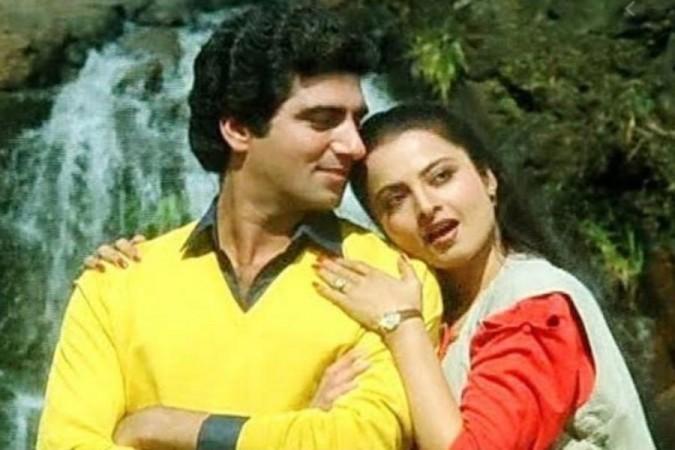 Raj Babbar and Rekha in a still from movie Raj Babbar and Rekha's affair