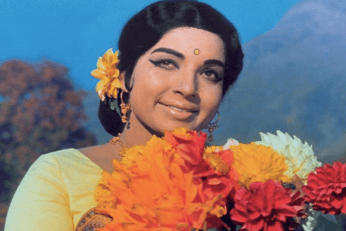 Jayalalithaa made her Bollywood debut with 'this' film [Throwback