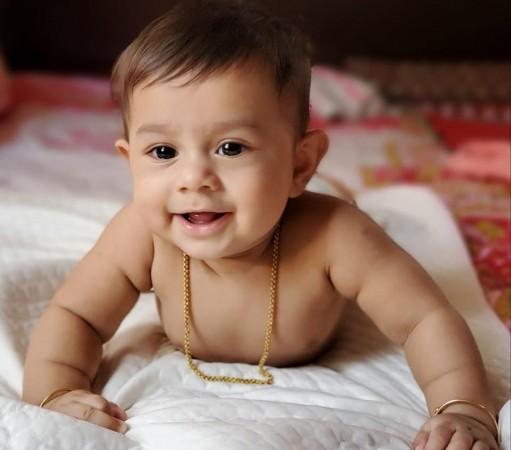 Here is the first photo of Rocking Star Yash and Radhika Pandit's son. Yash's Son