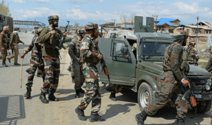 kashmir grenade attack