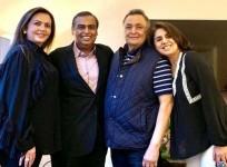 Rishi Kapoor's wife Neetu Kapoor with Mukesh Ambani and his wife Nita