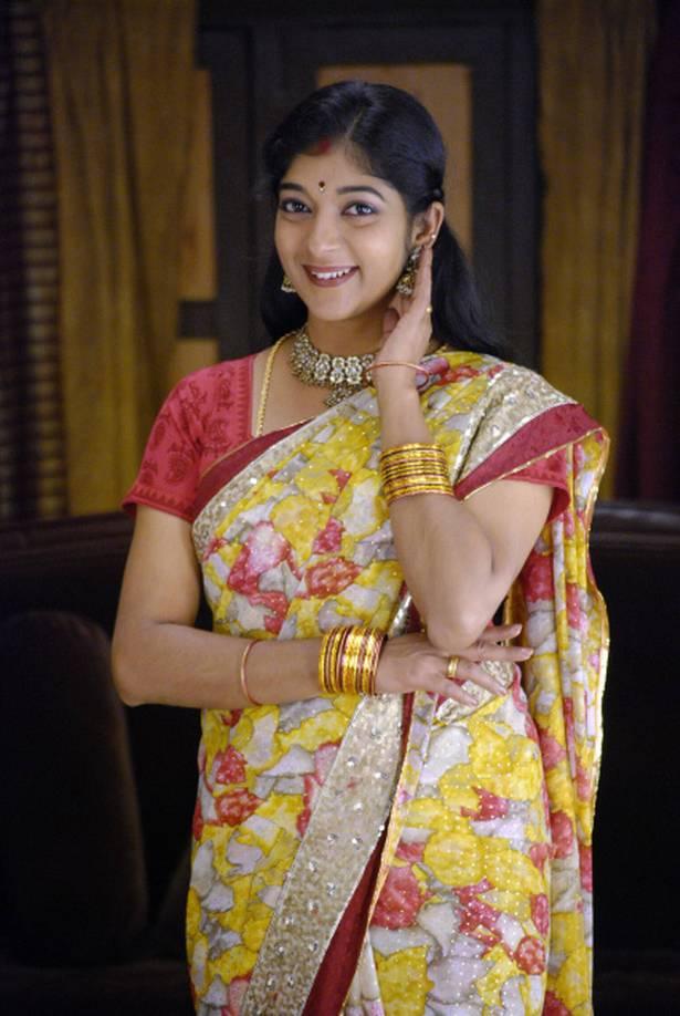 Oviya Tamil Actress Cute And Hot Photos - Gethu Cinema