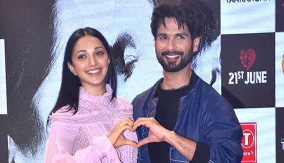 Shahid Kapoor As Ravin Kiara As Khushi Imagining The Bollywood Version Of Ravindra Singh S Novel I Too Had A Love Story Ibtimes India shahid kapoor as ravin kiara as khushi