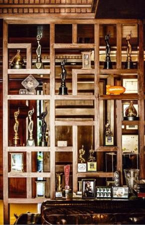 Shah Rukh Khan house Source: Twitter Shah Rukh Khan house