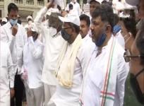 Congress workers protesting against act