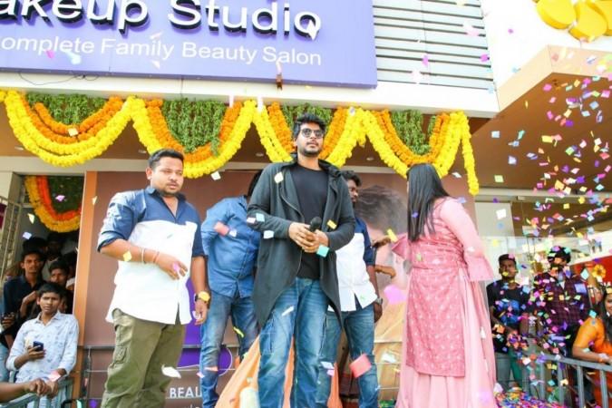 Sundeep Kishan at QBS unisex saloon launch in Vijayawada Sundeep Kishan at QBS unisex saloon launch in Vijayawada