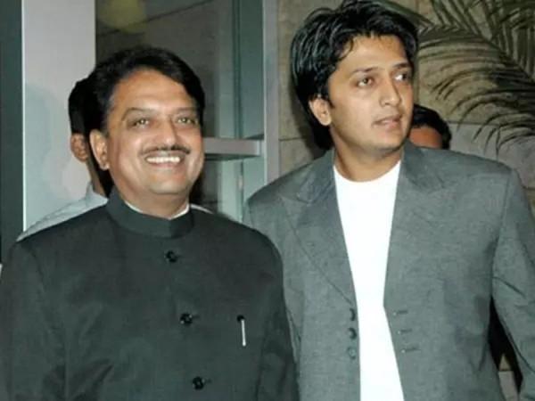 Riteish with his father Vilasrao Deshmukh Riteish with his father Vilasrao Deshmukh