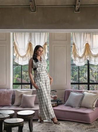 Kangana Renaut office Kangana Renaut office