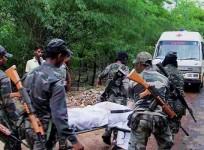 Kohkatoli: Security personnel carry the body of a CRPF personal who was killed in an encounter between security forces and Maoists, in Keshkutul area of Chhattisgarh's Bijapur, on June 28, 2019. ITBP on Friday destroyed a Maoist camp after a gun battle in