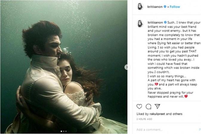 Kriti Sanon with Sushant Singh Rajput Kriti Sanon with Sushant Singh Rajput