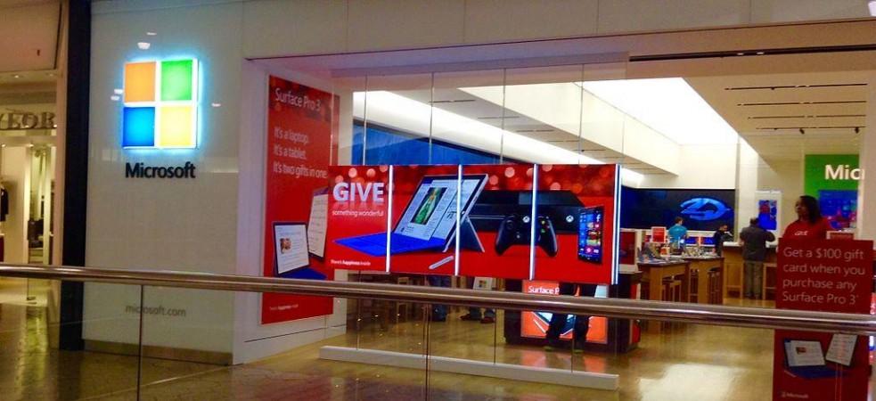 Microsoft Stores closing down