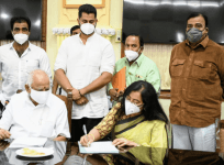 CM meets Ambareesh's wife Sumalatha