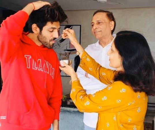 Kartik Aaryan trends after he followed Shehnaaz Gill, leaves his mother