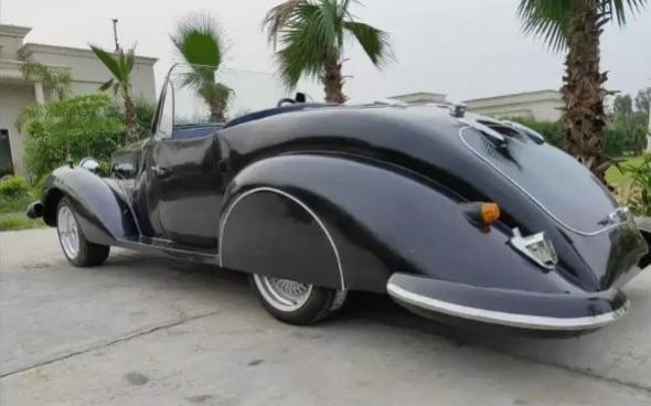 A classic car replica A classic car replica
