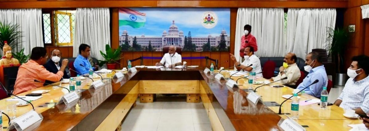 To discuss the Covid-19 situation in Bengaluru, the Karnataka CM met with Bengaluru zonal in-charge ministers, MPs, and senior government officials. Yediyurappa bangalore lockdown