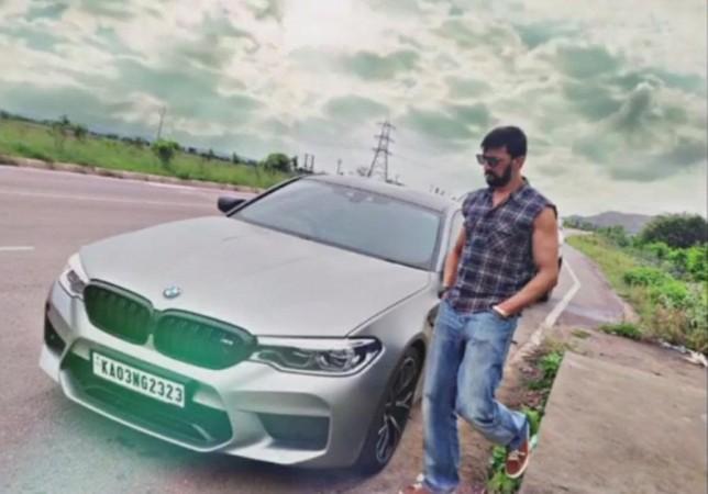 Kiccha Sudeep's long drive Kiccha Sudeep's long drive
