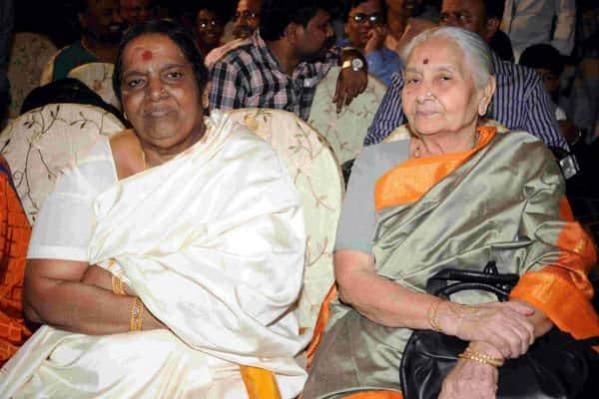 Parvathamma Rajkumar with Shanthamma. Parvathamma Rajkumar with Shanthamma