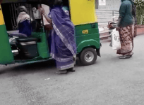 Woman delivers baby in an auto
