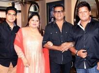 Abhijeet-With-His-Wife-And-Sons-Dhruv-Abhijeet-Bhattacharya-and-Jai-Abhijeet-Bhattacharya