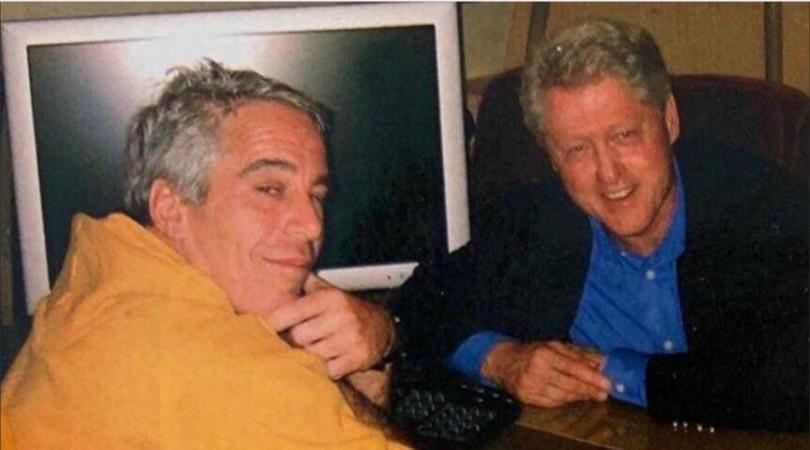 Former president Bill Clinton with Jeffrey Epstein 是个叫布莱尔·克林顿