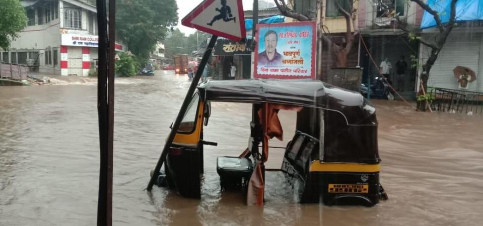 The IMD has forecast that heavy rains in the Mumbai metropolitan region will continue for the next 24 hours with a red alert issued. mumbai rains