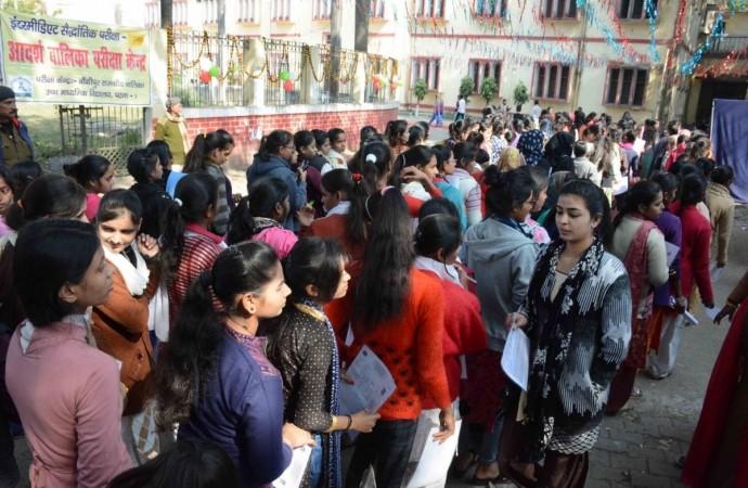 Students queue up outside their examination center as Bihar School Examination Board (BSEB) Class 12th exams begin, in Patna on Feb 3, 2020. (Photo: IANS) Students queue up outside their examination center as Bihar School Examination Board (BSEB) Class 12th exams begin, in Patna on Feb 3, 2020. (Photo: IANS)