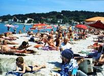 French beachgoers