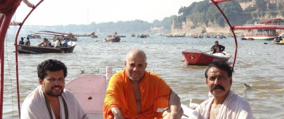 Shri Kesavananda Bharati Swamiji with devotees at Maha Kumbha Mela held at Allahabad in Feb 2013 (Photo: Wikimedia Commons) Kesavananda Bharati